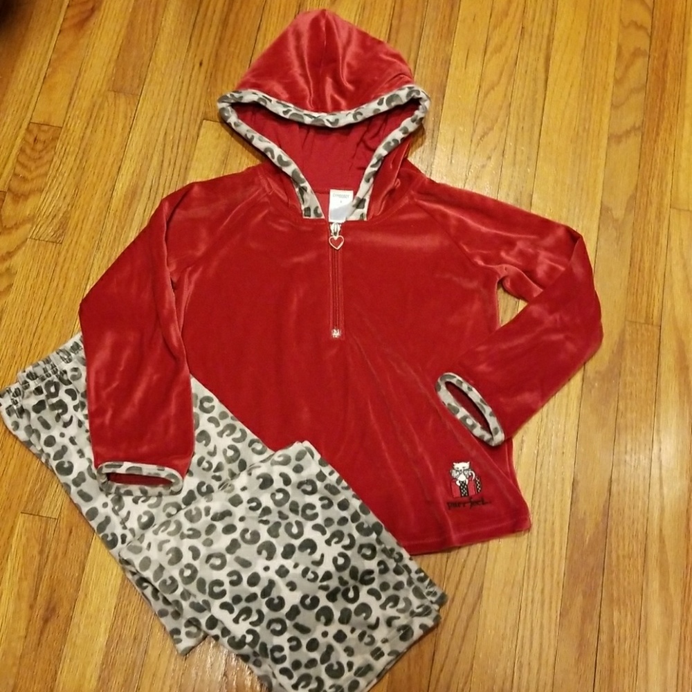 Gymboree velour leopard print lounger pajama