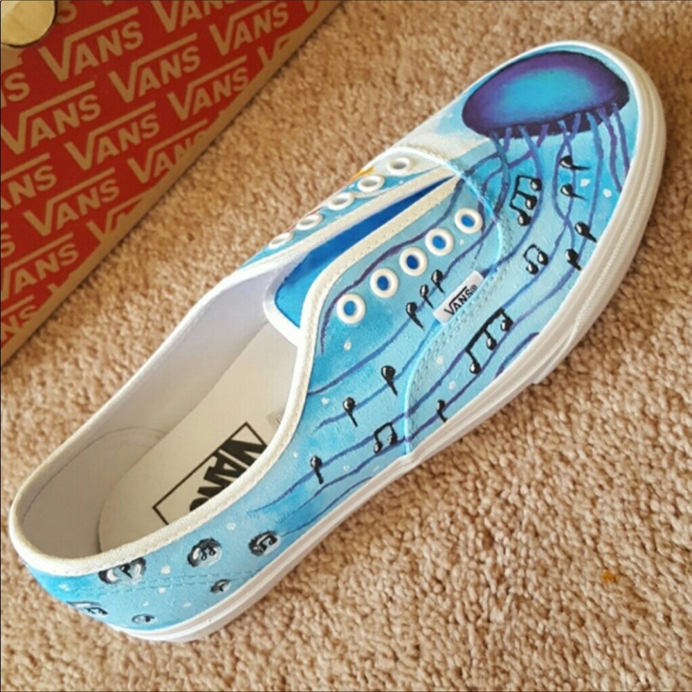 Vans - Picture 3 of 4