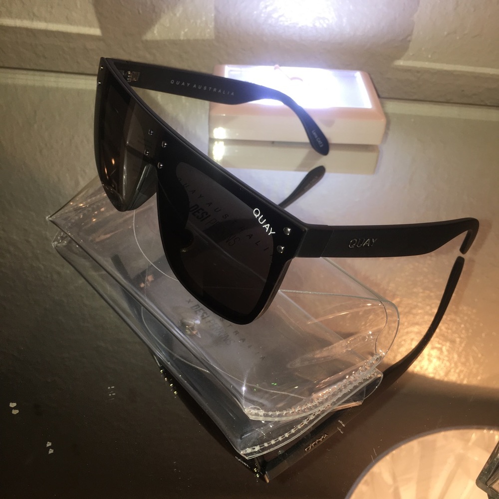 HIDDEN HILLS✨ KYLIE JENNER SunGlases, Black, NEW!