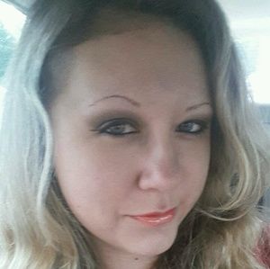 Meet your Posher, Lana