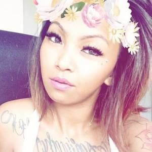 Meet your Posher, Sharmaine