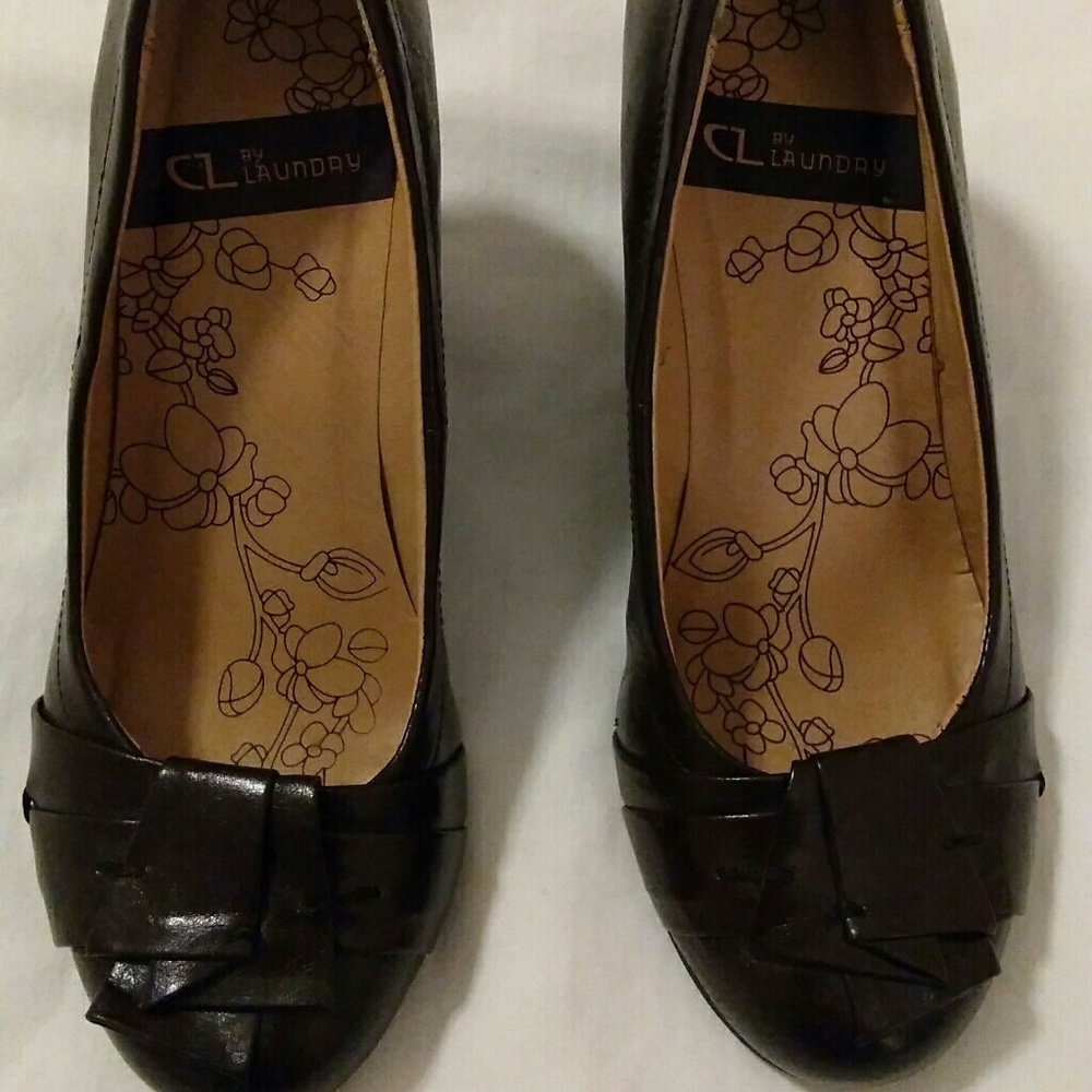 CL by Laundry Brown Wedge Pump, Size 6M