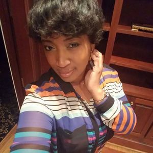 Meet your Posher, Joi