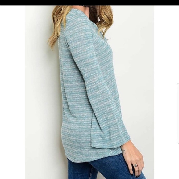 LACE UP TOP BELL SLEEVES - Picture 2 of 4