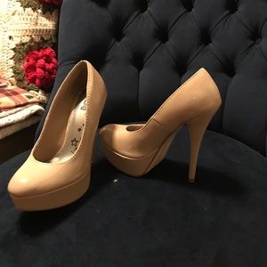 never worn heels, size 5, slip guards on bottom