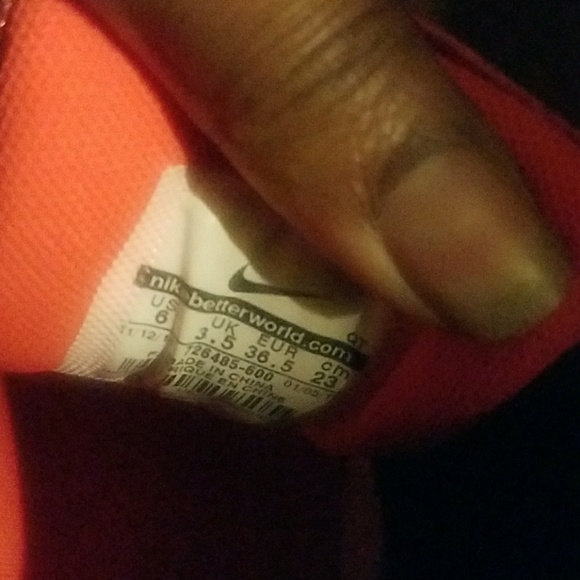 Velvet Nike Air Max - Picture 3 of 5