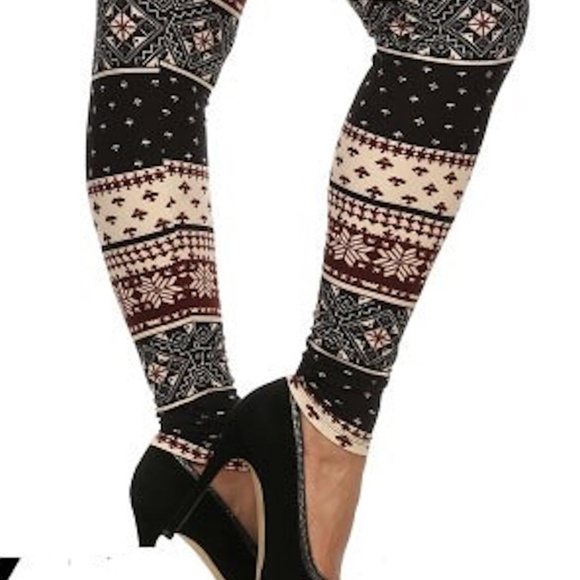 NEW PLUS WINTER SNOW FLAKE LEGGINGS 3X 4X - Picture 3 of 5