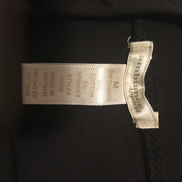 Black mini skirt - Picture 2 of 2