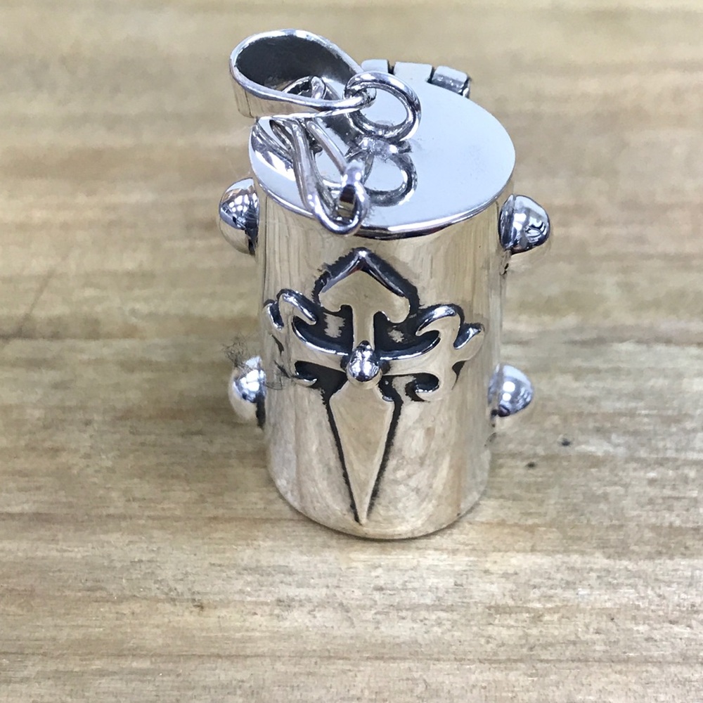 Pendant