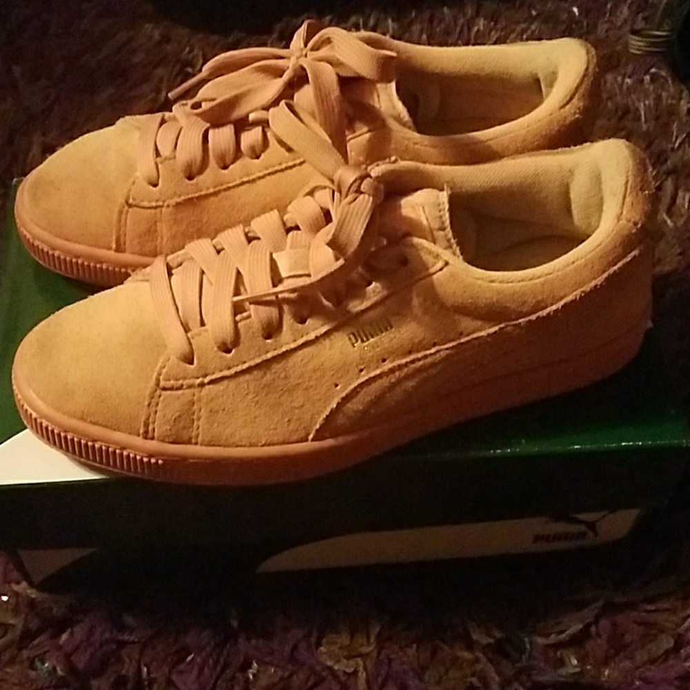 Puma sneakers