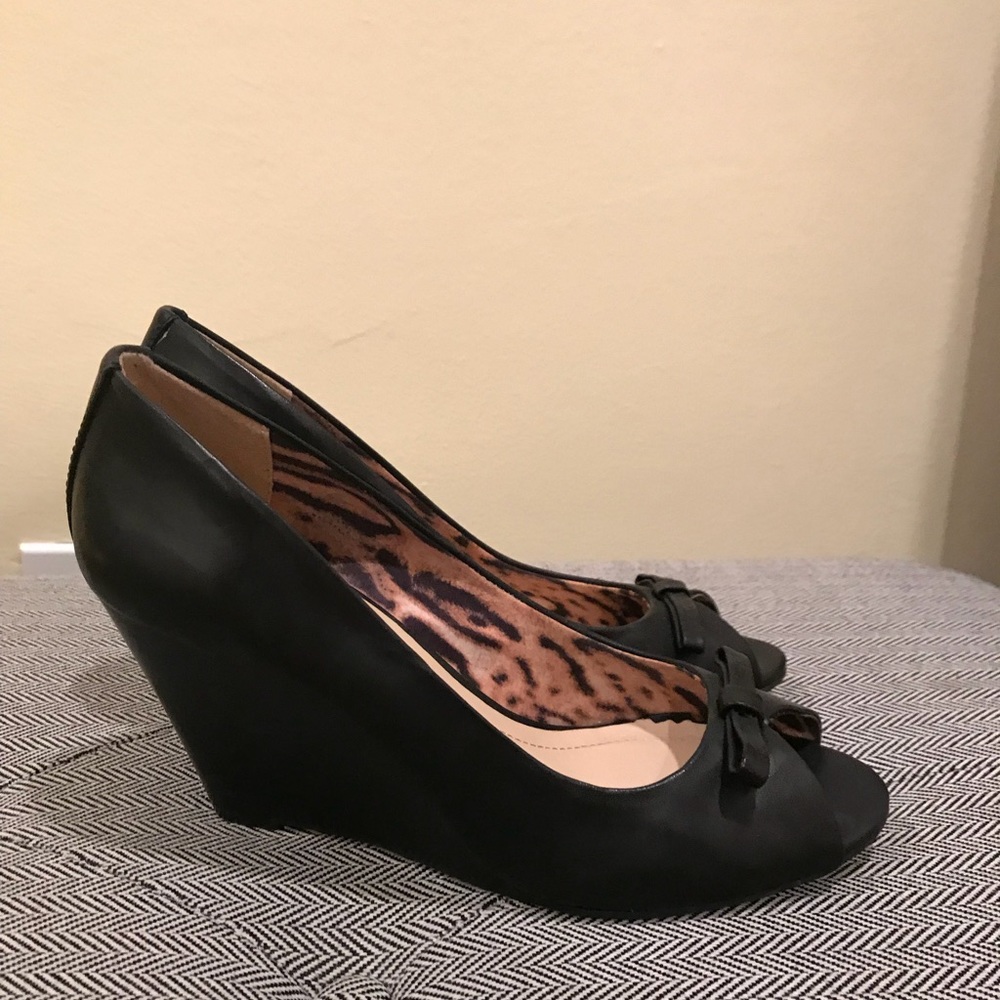 BCBG wedges