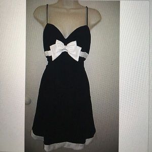 Vintage Black Velvet Mini dress with bow Vintage Black Velvet Mini dress with bow