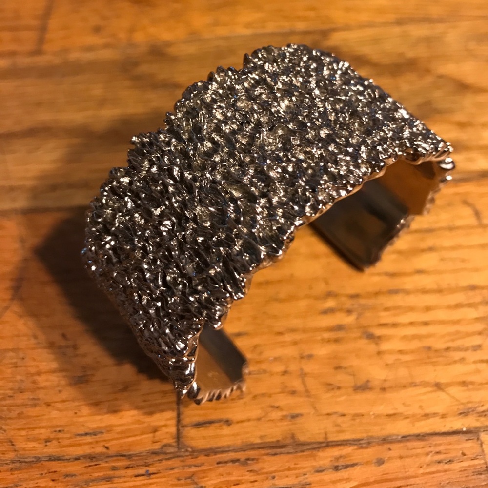 Beautiful textured silver bracelet! Heavy