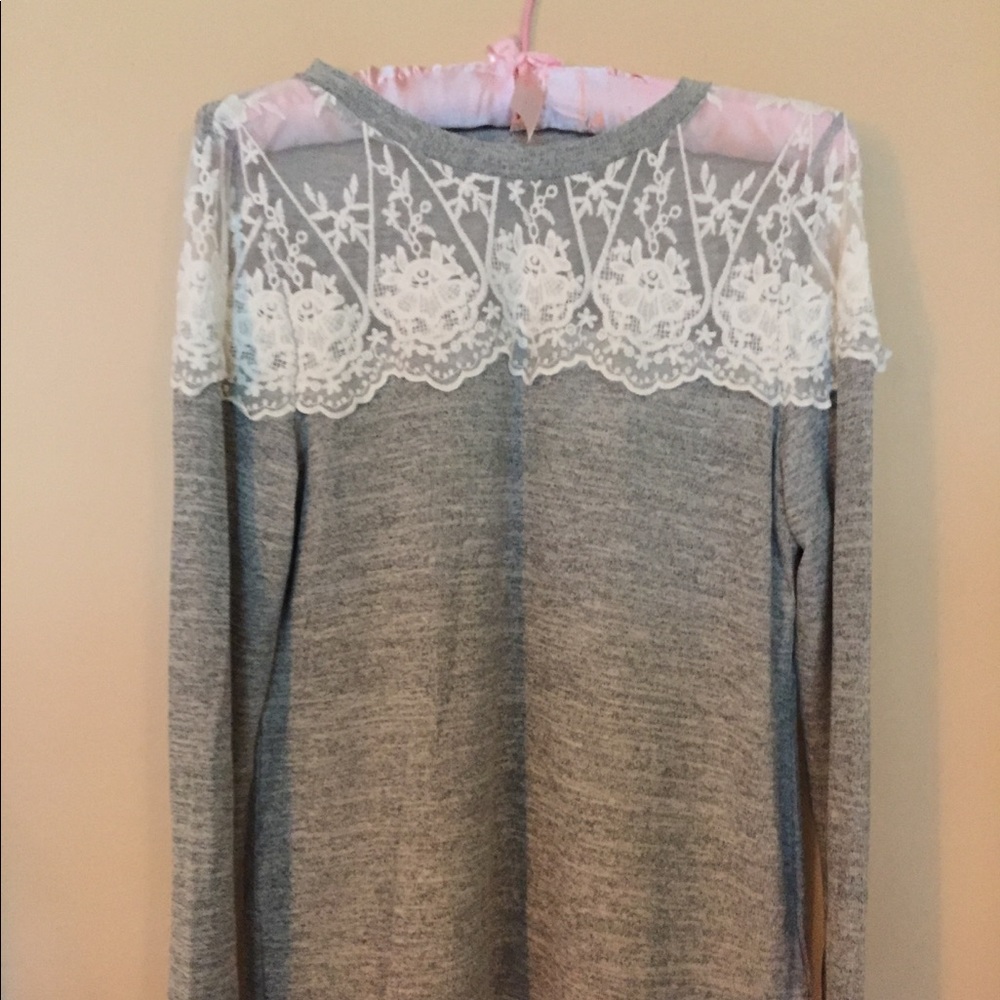 Gray and white lace long sleeve top