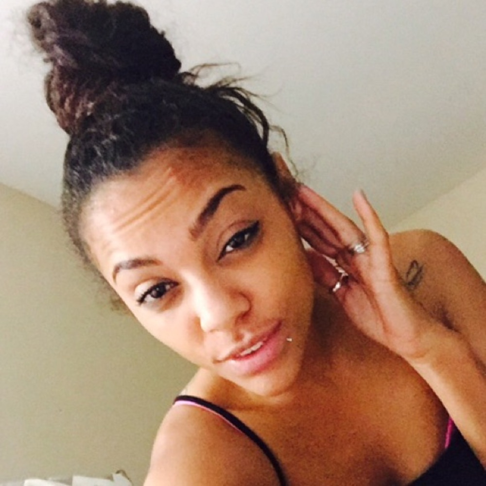 Meet your Posher, Rina