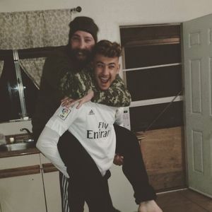 Meet your Posher, Essa