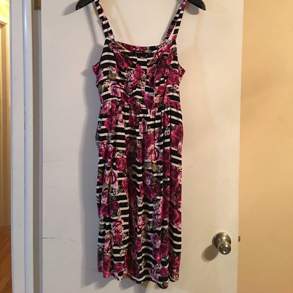 Torrid floral pattern dress