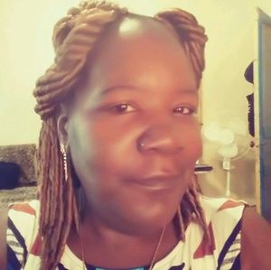 Meet your Posher, Beverly