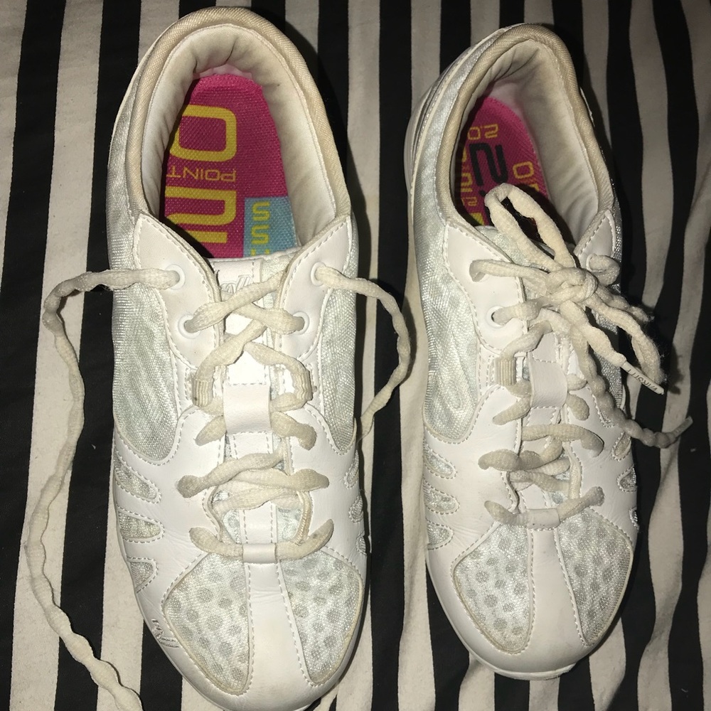 SIZE 7 VARSITY CHEER SHOES