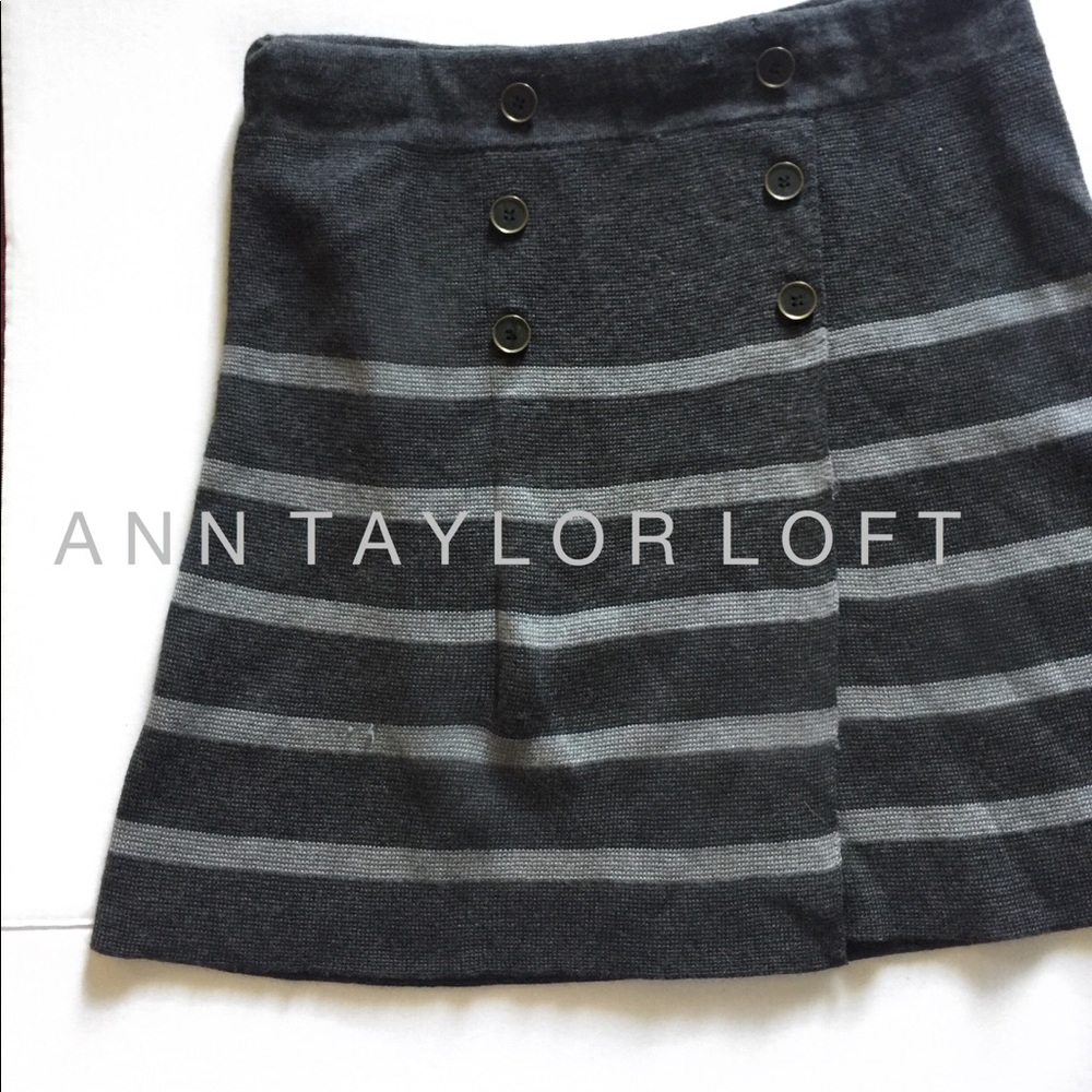 LOFT • Button-Front• Faux-Wrap• Skirt • Sz M