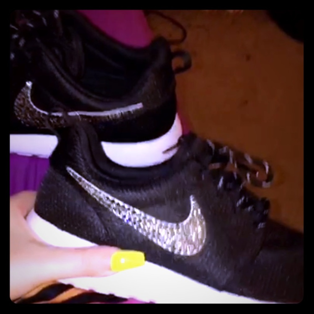 customized blinnged out nikes