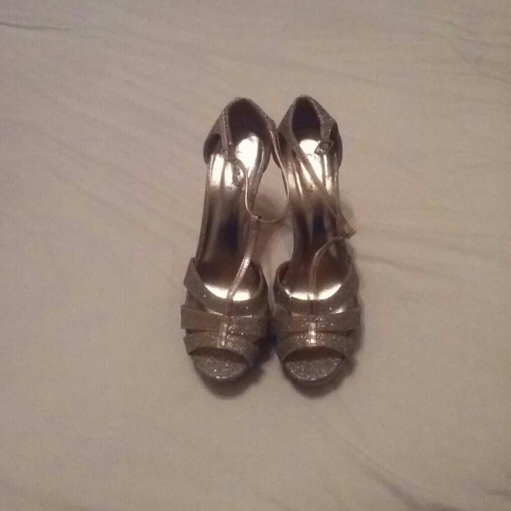 Gold glitter shoes