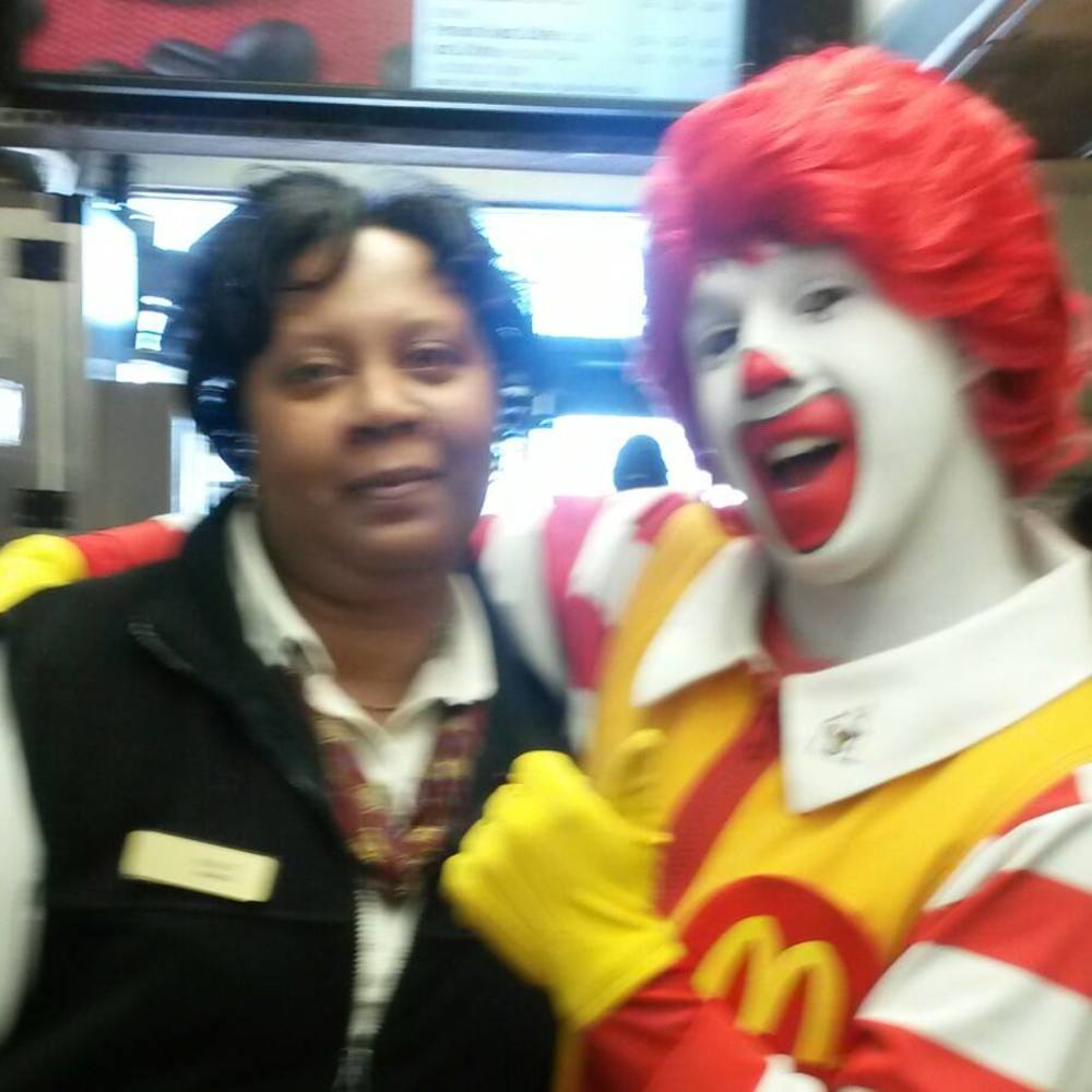 Meet your Posher, Maxine