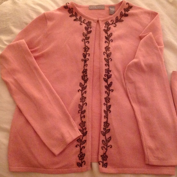 Spring Pink sweater set with beading - Picture 2 of 4