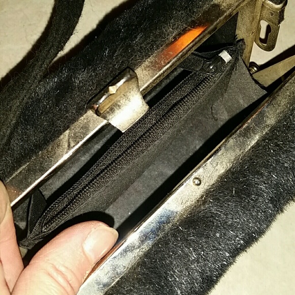 Furry Purse - Picture 3 of 4