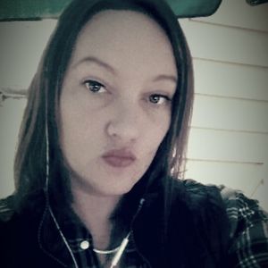 Meet your Posher, Alicia