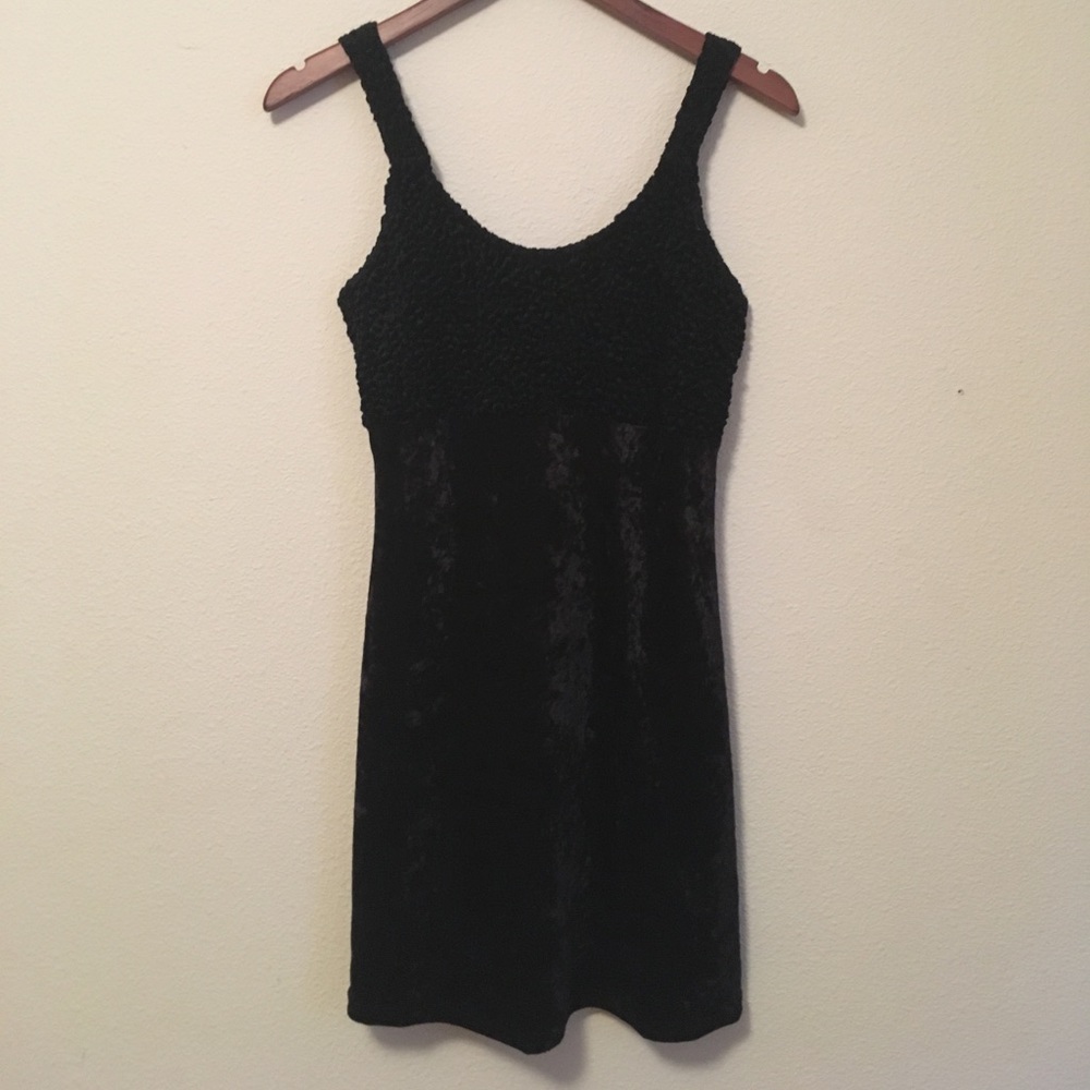 90’s Vintage — Crushed Velvet Babydoll Minidress