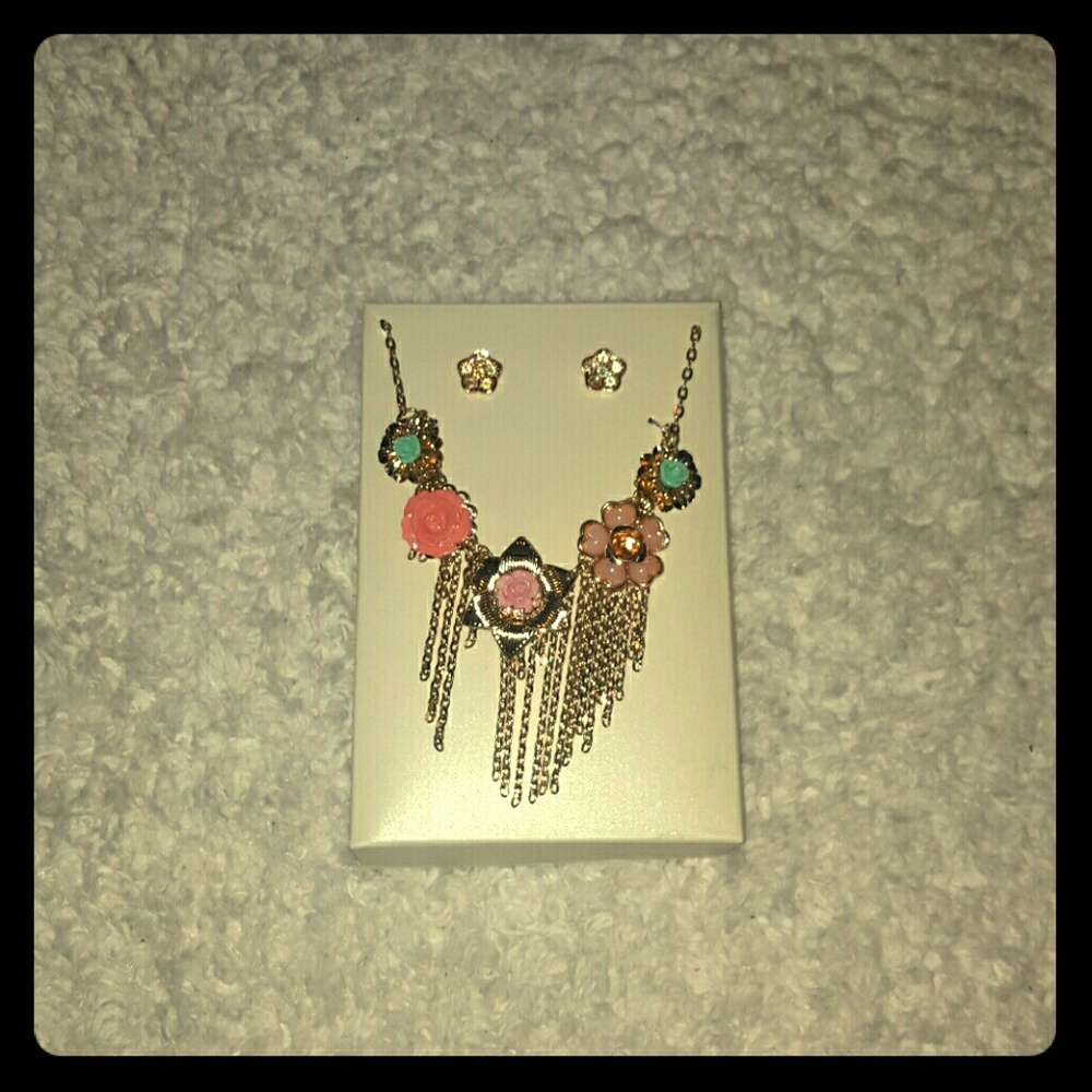 Beautiful Necklace and earrings