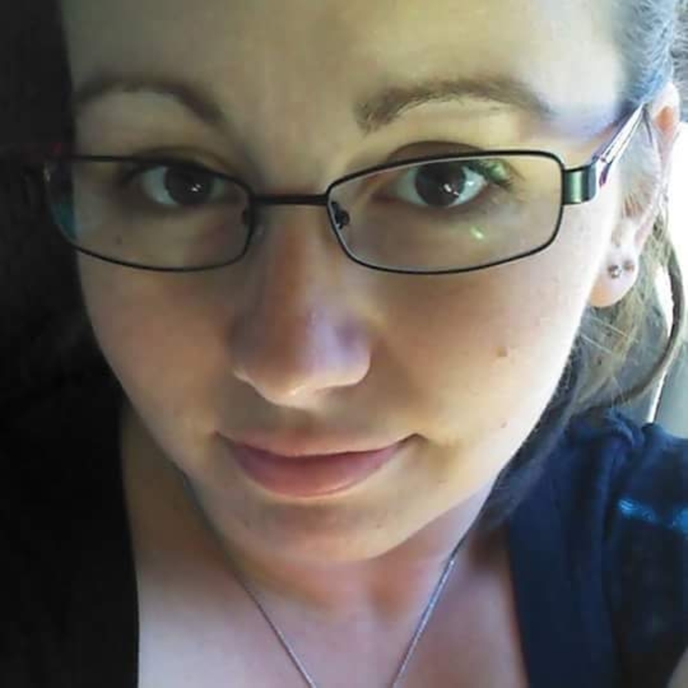 Meet your Posher, Alicia