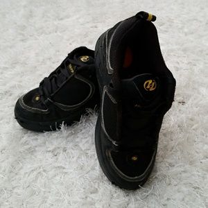 Boys youth heelys. Boys youth heelys.