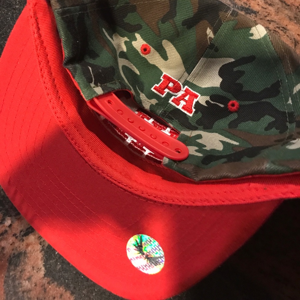 Snap-Back - Picture 2 of 2