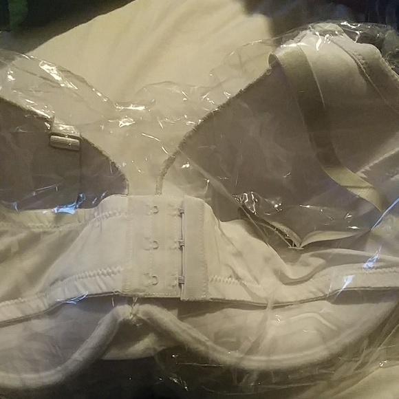 Bra - Picture 3 of 4