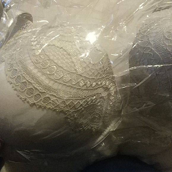 Bra - Picture 4 of 4