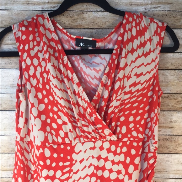 Red and tan dress - Picture 2 of 4