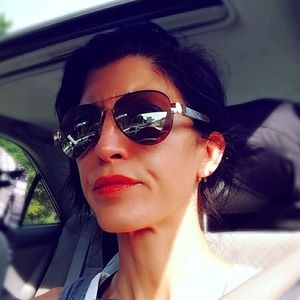 Meet your Posher, Dana