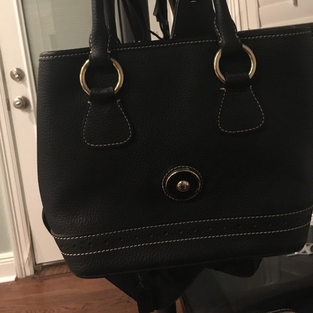 Dooney and bourke purse