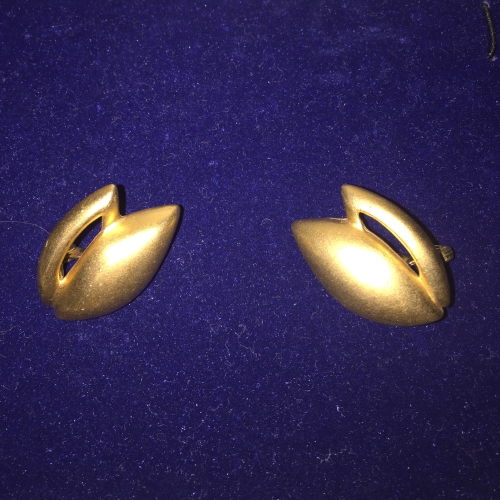 1980s Brushed Gold Tone Earrings