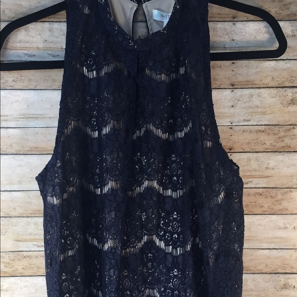Gorgeous navy blue lace with cream background. NWT - Picture 1 of 3