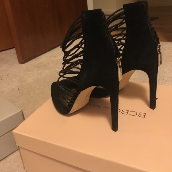 Heel - Picture 2 of 3