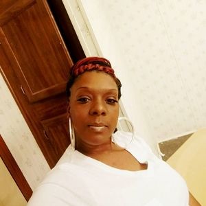 Meet your Posher, Ishia