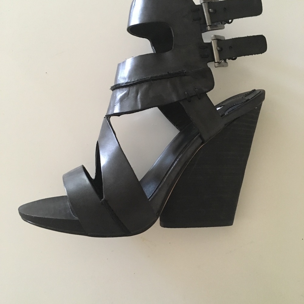 Leon Max wedge sandal
