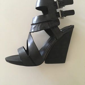 Leon Max wedge sandal