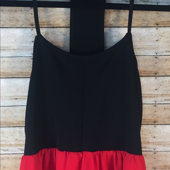 Red and black dress - Picture 4 of 7