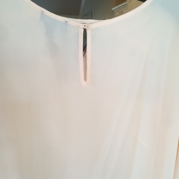 Cute blouse - Picture 3 of 4