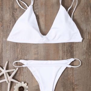 Low waisted cheeky spaghetti strap bikini set