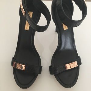 Sexy BCBG heels!!!!